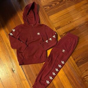 Adidas sweatsuit size 7/8